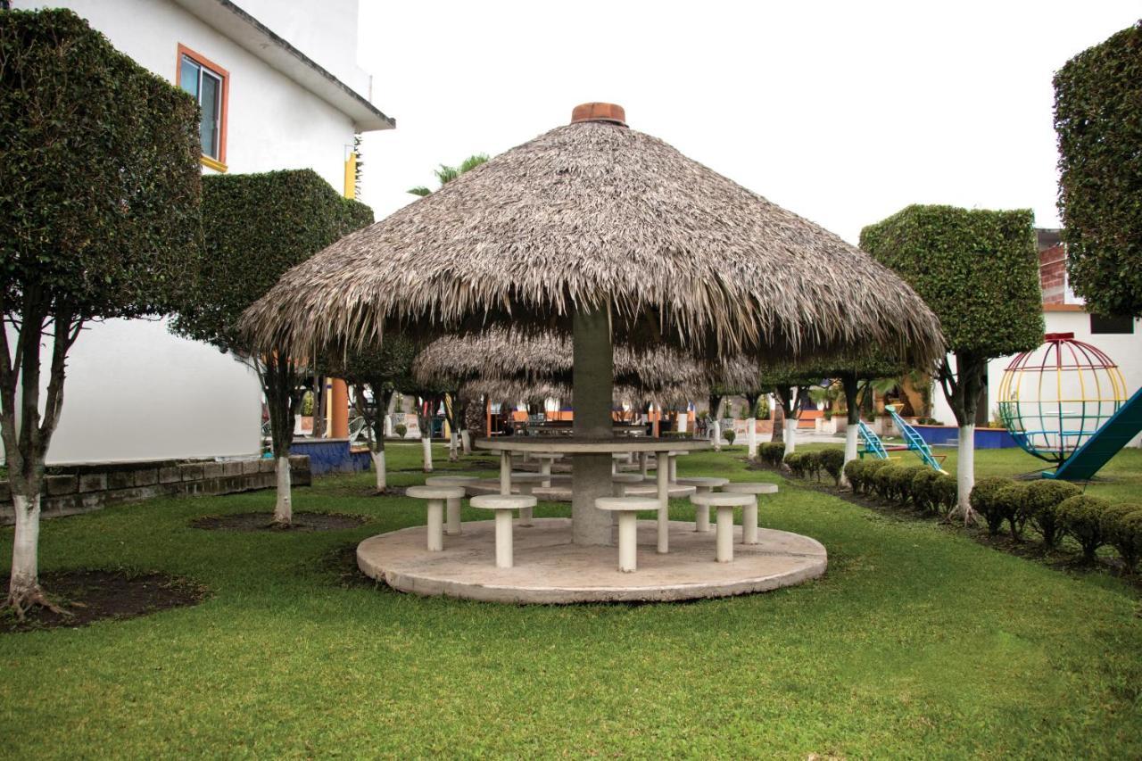 Hotel San Carlos Yautepec Exterior photo